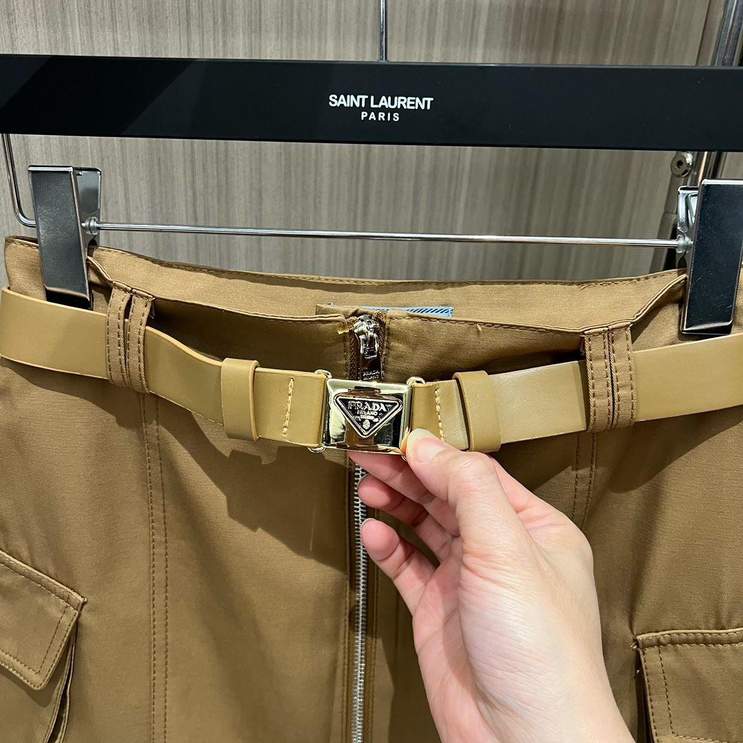 Authentic prada zipper online