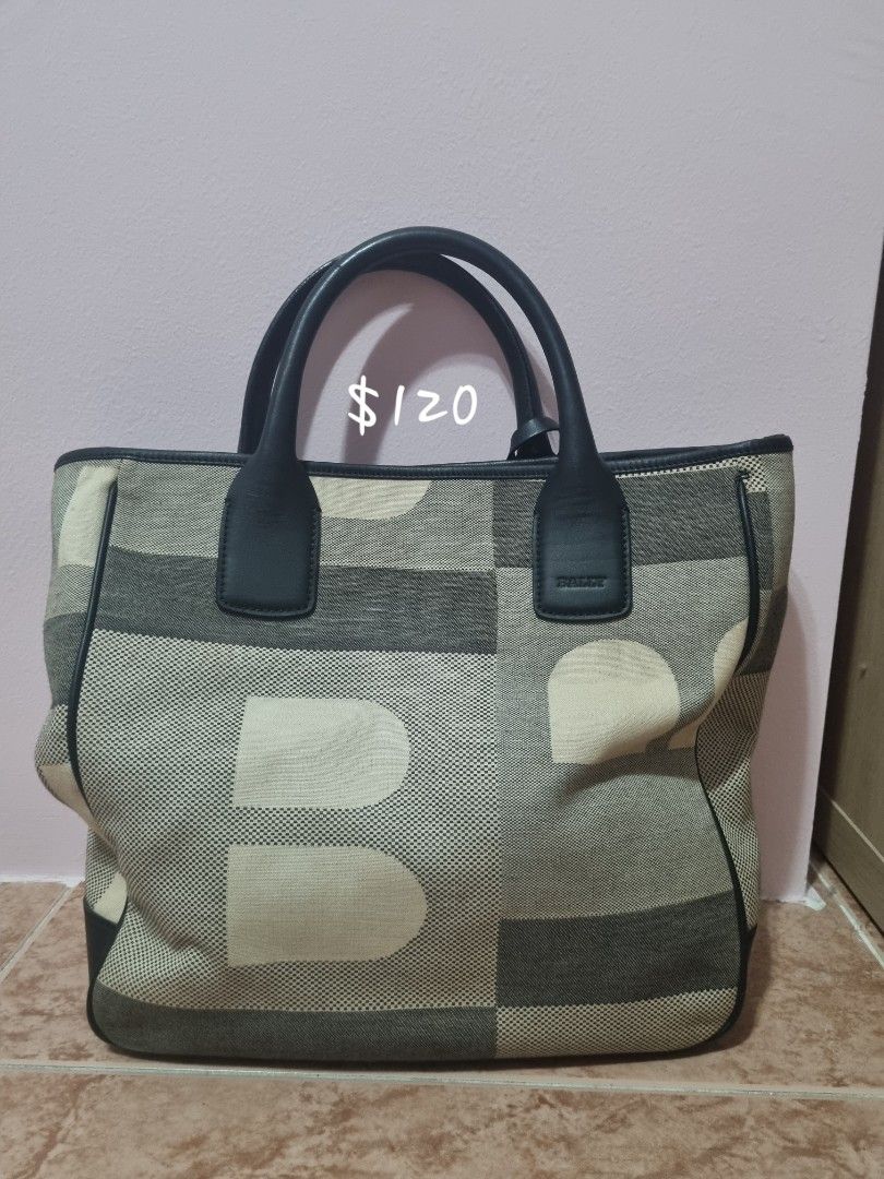 Burberry balenciaga cheap