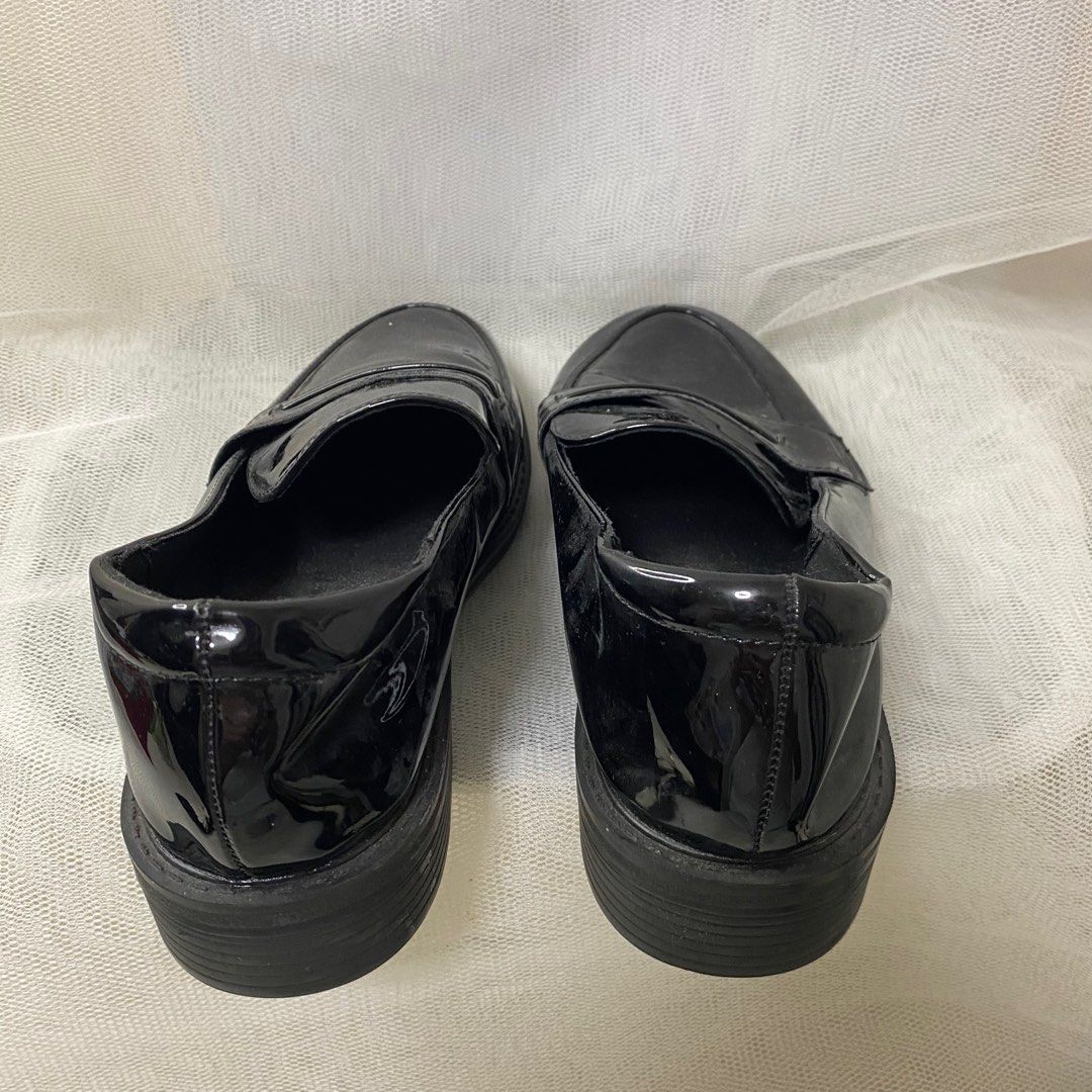 Black Shoes (Category: Loafers) located in Pasig City. Submitted by peritph (Listing ID 1316931334, Image 2). Description: .