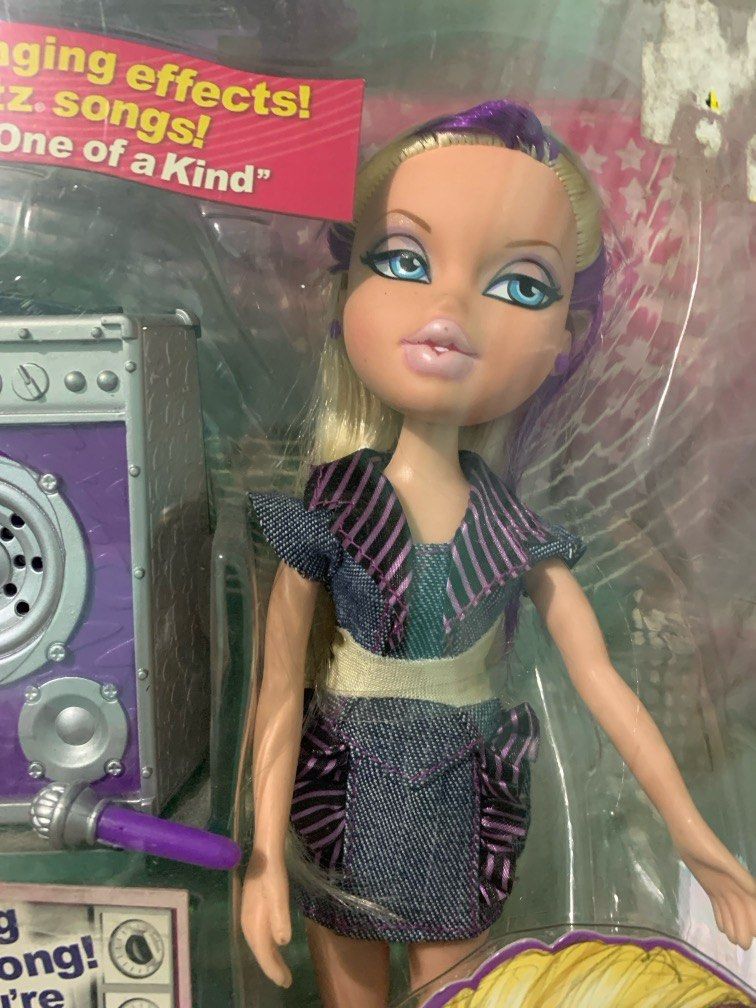 Bratz on the Mic (Chloe) (Category: Kids Toys) located in Makati City. Submitted by heartbiz (Listing ID 1316921932, Image 2). Description: NRFB.