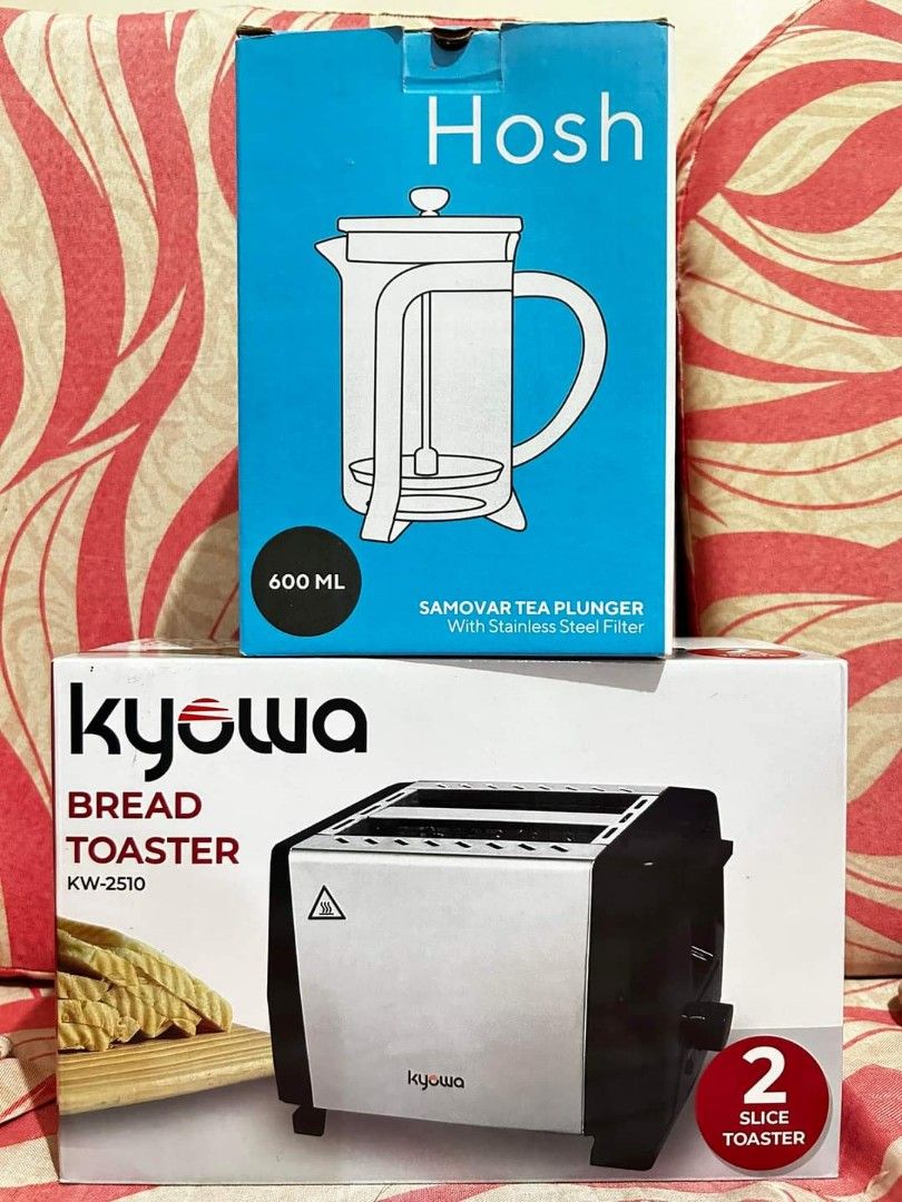 Bread Toaster w/Free French Press (Category: Breadmakers) located in Manila. Submitted by thirdyboyyy (Listing ID 1316926706, Image 1). Description: Brand new Kyowa Bread Toaster w/Free Brand new Hosh Tea Plunger..