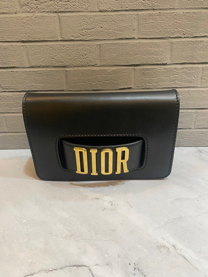 DIOR Revolution clutch Black ghw 2017 Size 22 x 14 x 6.5 Cm Dustbag box card ribon ori rec