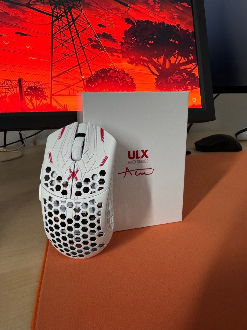 Finalmouse Ultralight Pro Series Aceu (Lion), Computers & Tech 