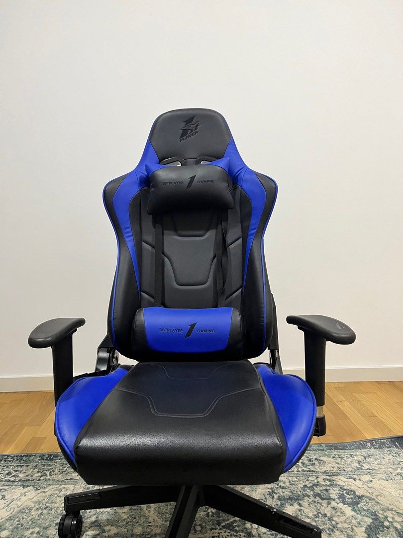 Gaming chair 1st player