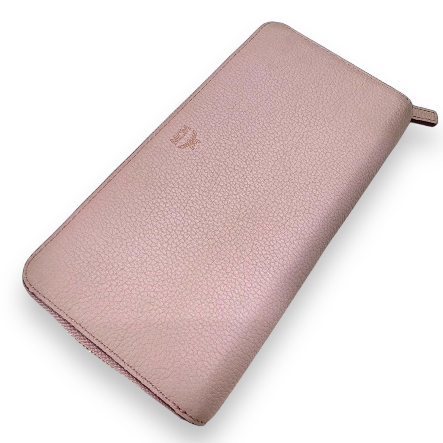 JE-MCM Ladies Leather Long Pink Wallet w/ Zipper, Box and Cert (Category: Bags & Wallets) located in Singapore. Submitted by cashconverterssg_jeamk (Listing ID 1316914095, Image 1). Description: MESSAGE US FOR THE AVAILABILITY OF THE ITEM CONTACT STORE: JURONG EAST CASH CONVERTERS PLACE OF AVAILABILITY - JURONG EAST CASH CONVERTERS SKU: 1400000126708 YOU CAN BUY THIS ONLINE, COPY THE LINK BELOW: https://cashconverters.sg/products/wallet-long-ld-p