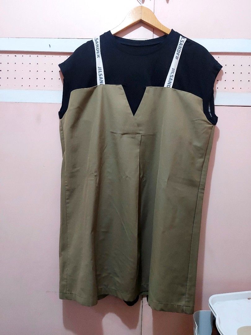 Jil Sander Two Tone Shift Dress (Category: Dresses) located in Paranaque City. Submitted by peppita (Listing ID 1316835848, Image 1). Description: Fits L-XXL LxW: 33x23in Cut tags 🌺 LAST PRICE POSTED UNLESS YOU BUY 2 OR MORE ITEMS 🌺 No Sh0pee checkout 🌺 No when worn photos unless already posted 🌺 2 day reservation only 🌺 MOP: GCash, Maya, UB, BDO.