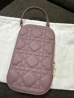 (Category: ) located in . Submitted by blingandbags (Listing ID 1316946430, Image 1). Description: .