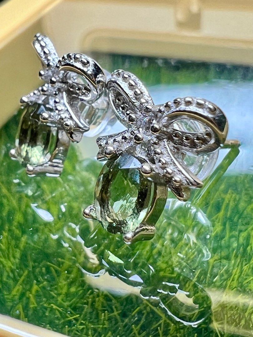 Moldavite earring top