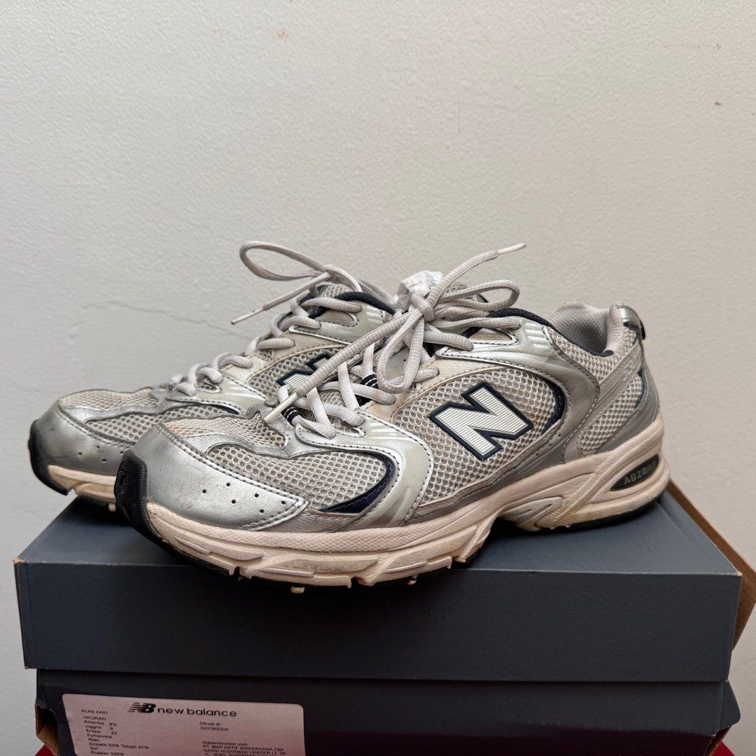 SOLD OUT] New Balance 530 Grey Silver Navy Size 43 Original MAP