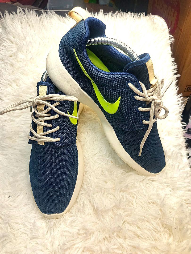 Roshe run blue green discount