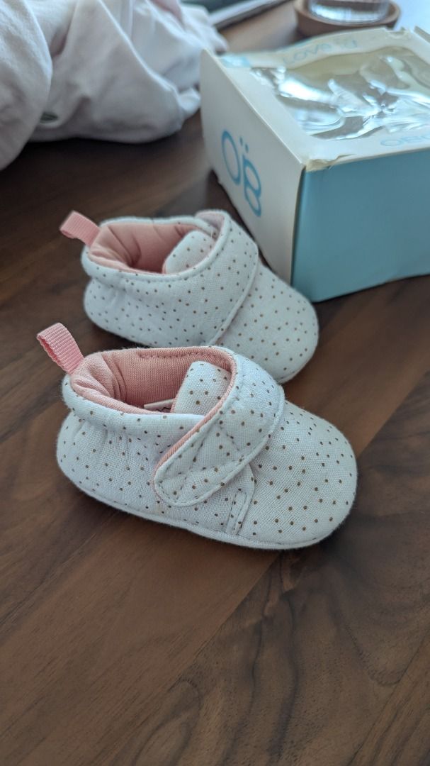 Infant sneakers size 1 hot sale