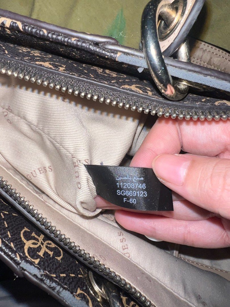 Original guess bag Women s Fashion Bags Wallets Shoulder Bags on Carousell
