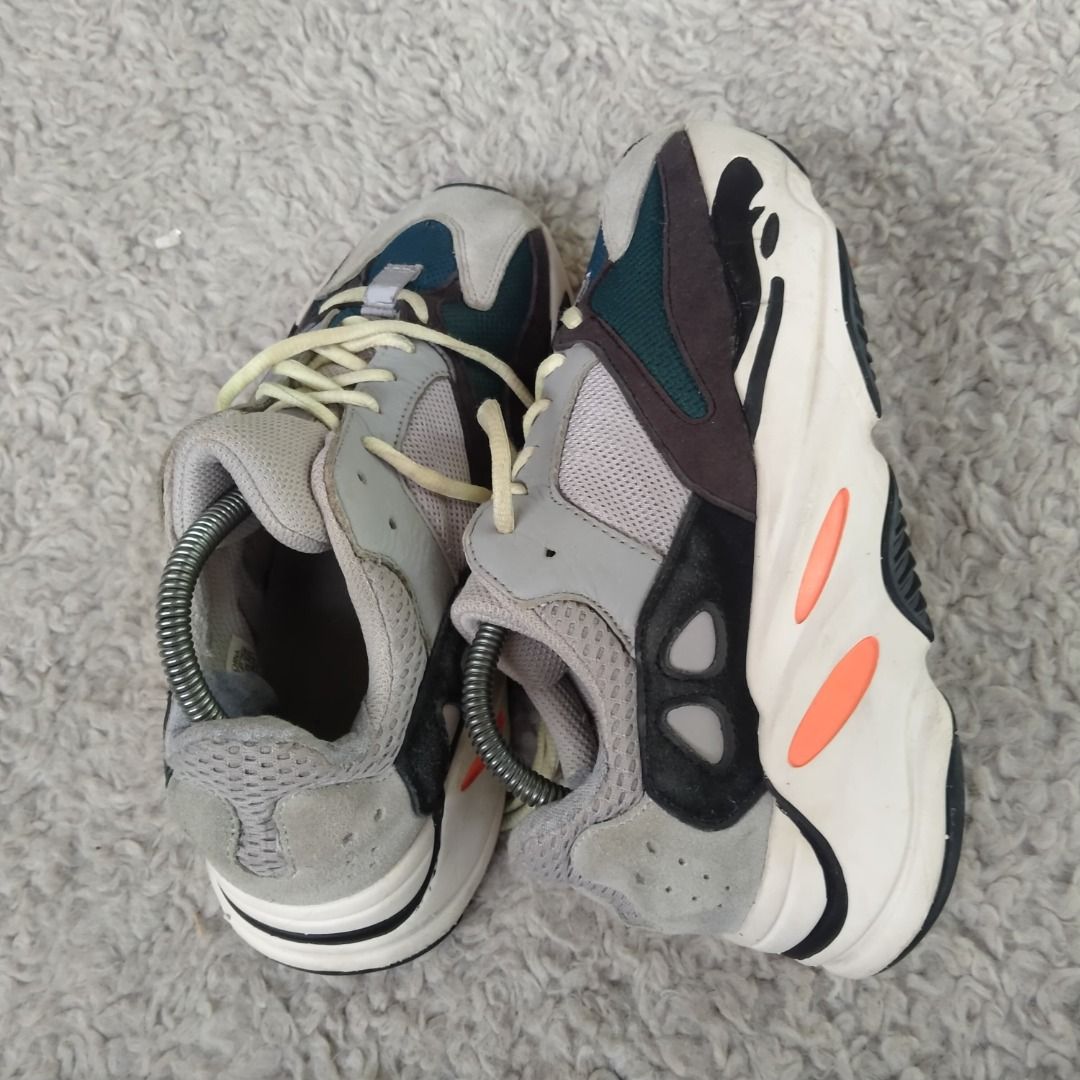 Original IDK Yeezy Boost 700 Wave Runner (37,5/23), Fesyen