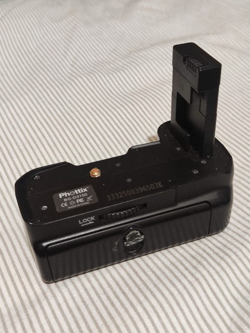 Photix Battery Grip D3100 (Category: Camera Bags & Carriers) located in Manila. Submitted by olx156 (Listing ID 1316883332, Image 1). Description: battery grip for Nikon D3100 (wysiwyg )what you see is what you get. since most of the items vintage & rare (untested) payment first thru gcash shipping within the day lalamove metro manila only outside metro manila can be ship via flash express / jnt / lbc.