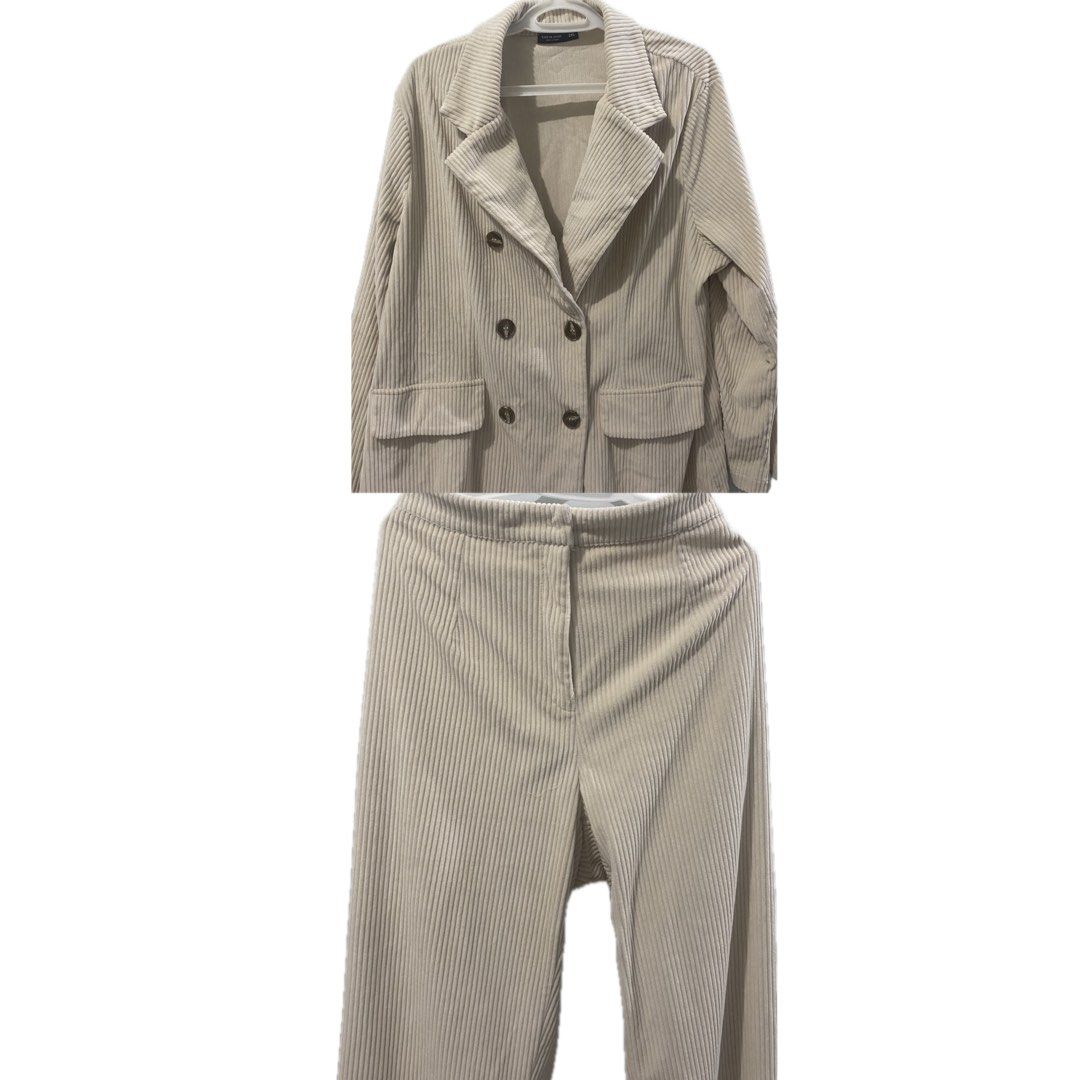 PLUS SIZE Corduroy Suit 🧑‍💼 (Category: Sets or Coordinates) located in General Santos City (Dadiangas). Submitted by saisaisdeclutter (Listing ID 1316994001, Image 1). Description: Orig price: ₱1,265 Selling price: ₱500 MOP: GCASH (PAYMENT FIRST BEFORE SHIPPING PLEASE) MOD: J&T .
