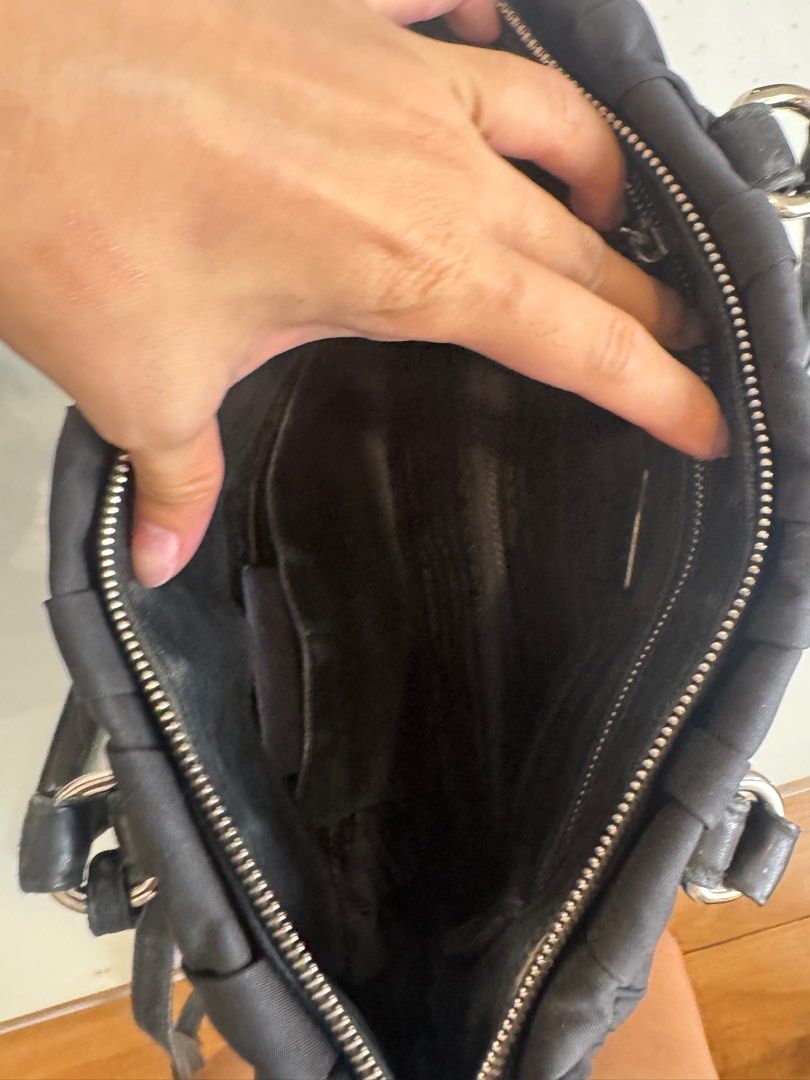 Prada tessuto (Category: Luxury Bags & Wallets) located in Quezon City. Submitted by destashingmycloset (Listing ID 1316958014, Image 3). Description: .