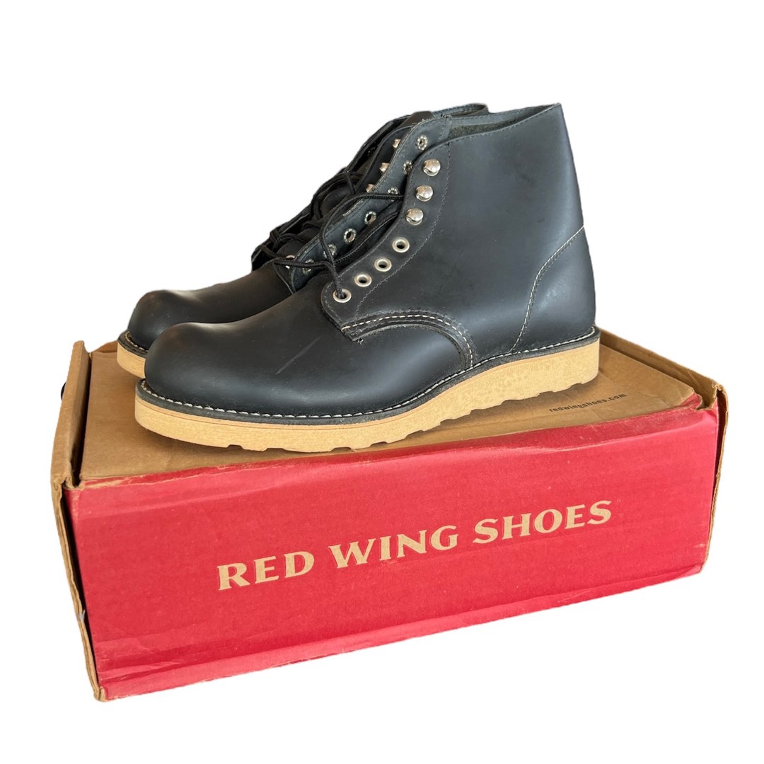 Red wing classic round toe boots 2025