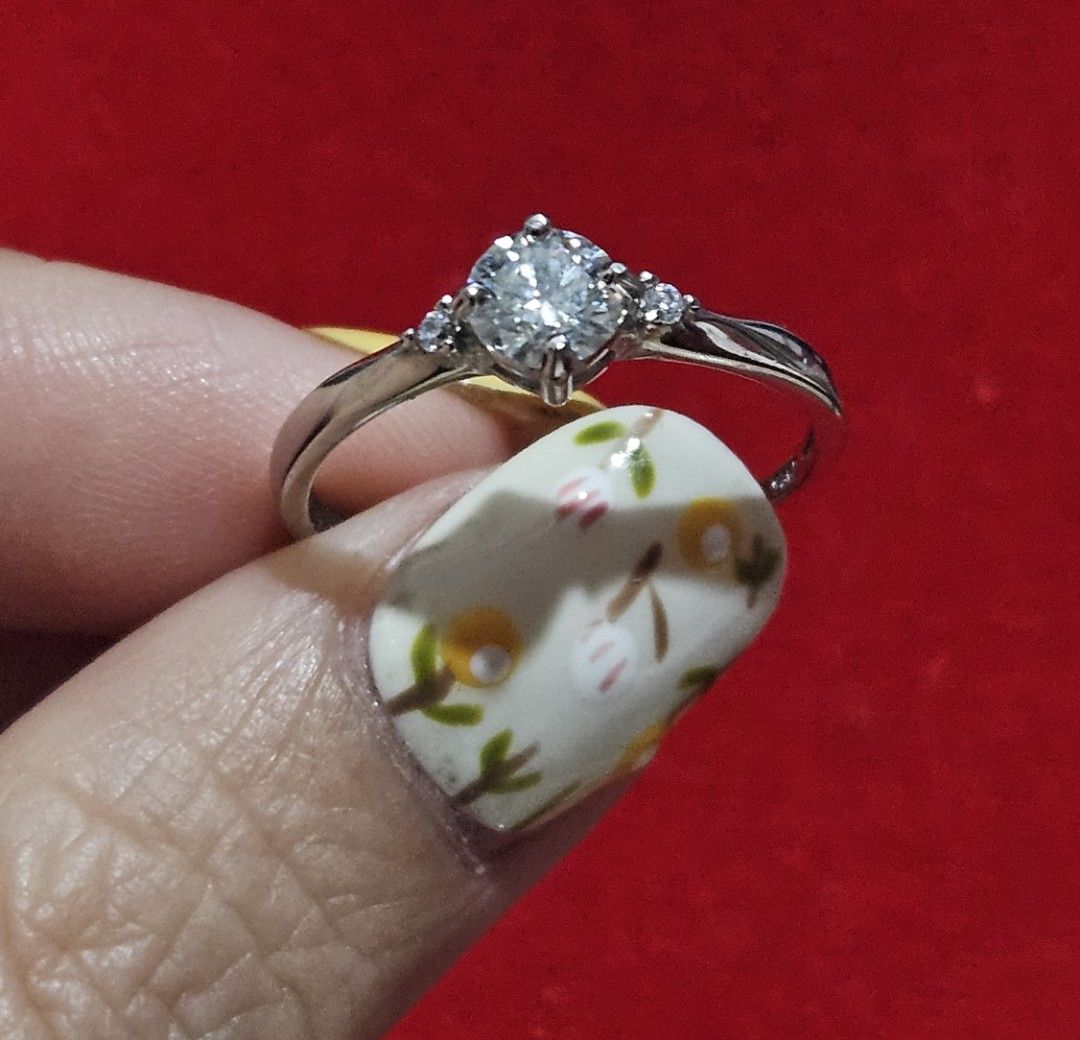 S925 Moissanite Stone Simple Ring 04 (Category: Rings) located in Cainta. Submitted by Kahi0410 (Listing ID 1316951510, Image 1). Description: Moissanite Stone Round Brilliant cut 5mm 0.50ct Silver setting Adjustable ring Hypoallergenic.