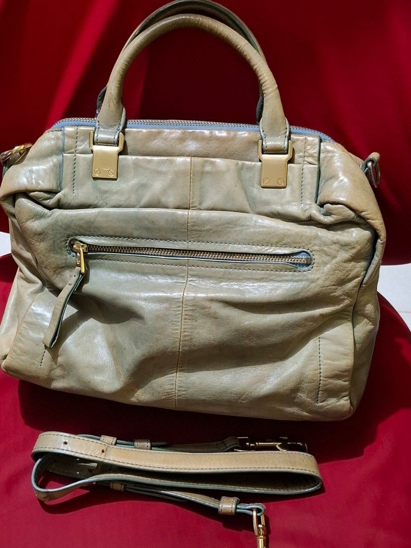 Salad Bag (Category: Shoulder Bags) located in Antipolo. Submitted by swiftphoenix_21 (Listing ID 1316915353, Image 2). Description: Preloved Bags Good Condition.