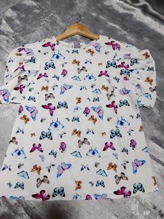 (Category: ) located in . Submitted by zbeth_closet (Listing ID 1316916182, Image 1). Description: .