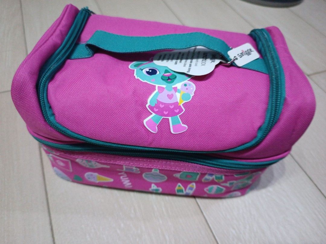 Smiggle sandwich box 2025