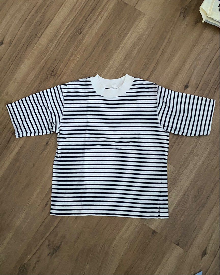 uniqlo boxy crew neck tshirt