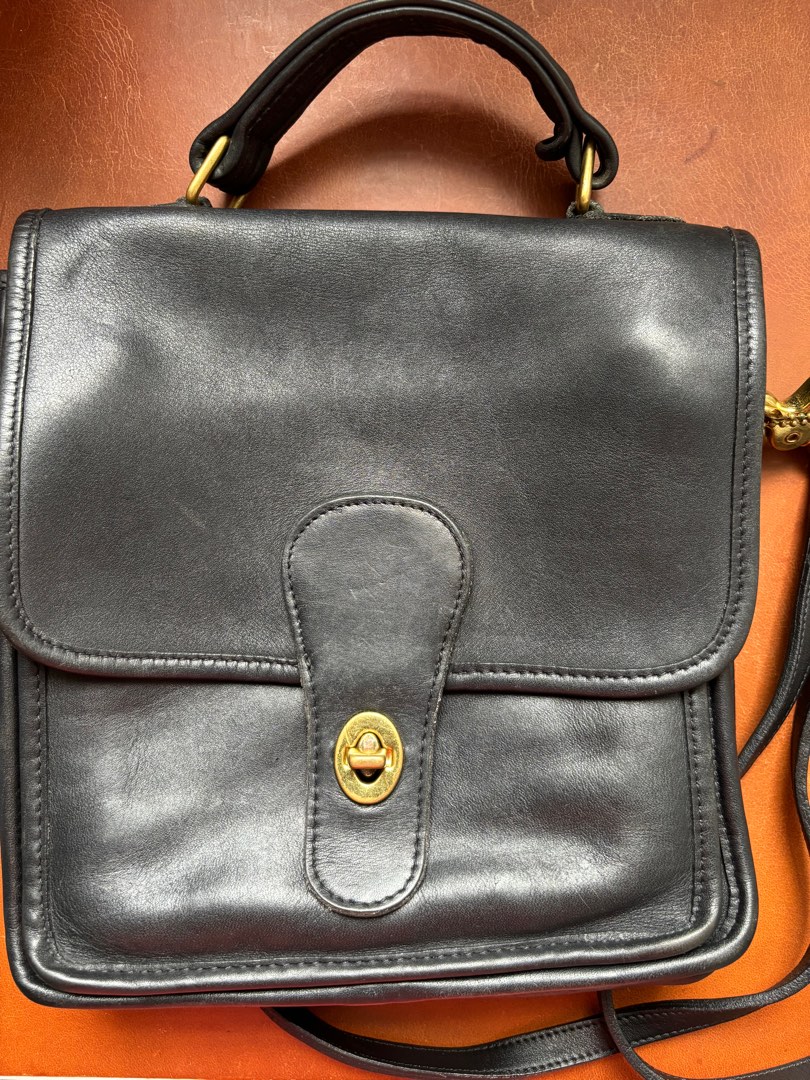 Vintage Coach Station Bag Women s Fashion Bags Wallets Cross body Bags on Carousell
