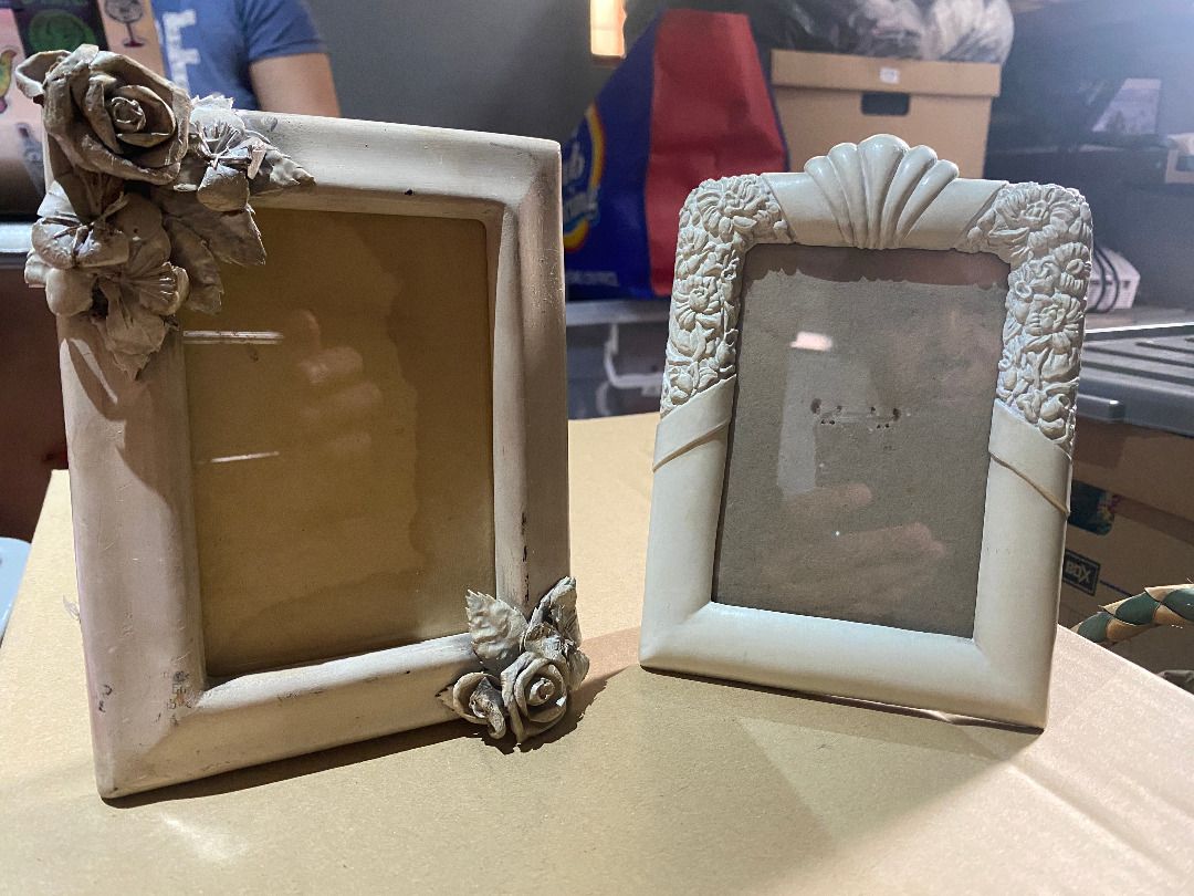 vintage picture frames 4.5x3" - 2pcs (Category: Frames & Pictures) located in Marikina City. Submitted by theflos (Listing ID 1316874220, Image 1). Description: .