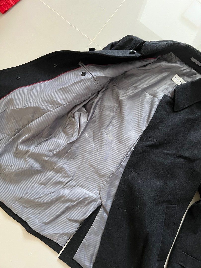 Winter Coat (Category: Coats, Jackets and Outerwear) located in Shah Alam. Submitted by soad69 (Listing ID 1316867708, Image 3). Description: Condition TipTop 💯.