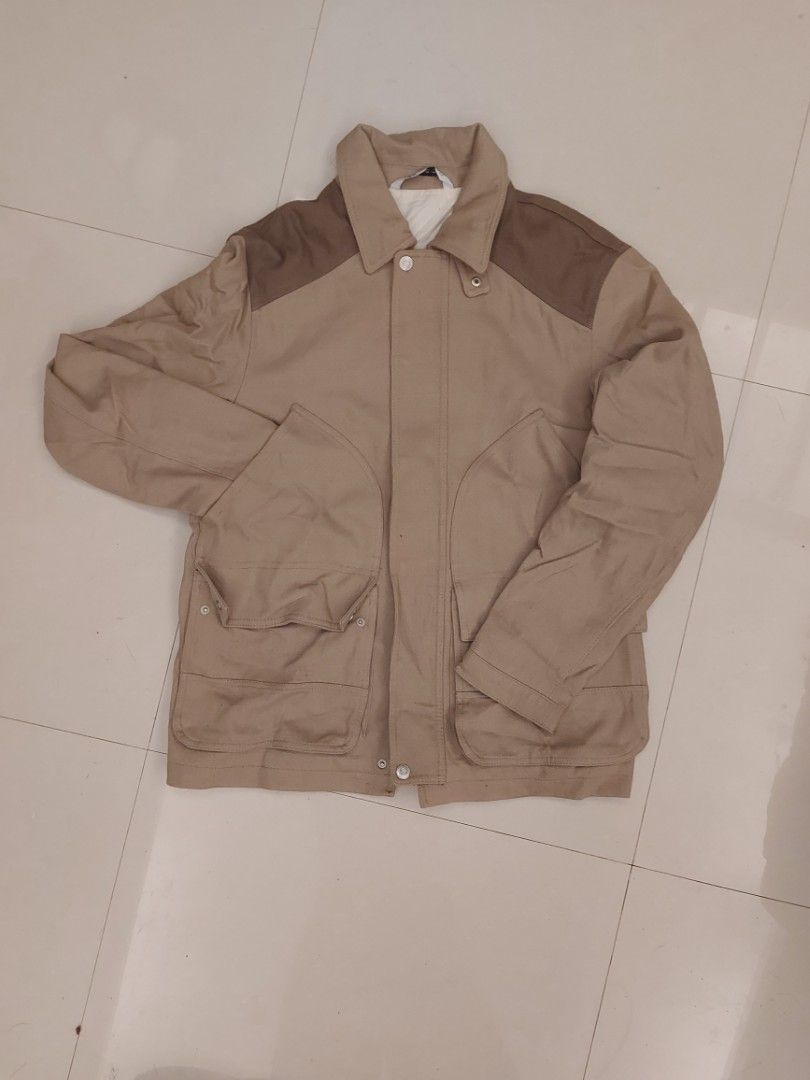 Zara Mens Brown Tanker Jacket (Category: Coats, Jackets and Outerwear) located in Taguig. Submitted by walmart_hamcus (Listing ID 1316952342, Image 1). Description: Rfs: Bought but never been really used Bought for around 4,500php in ZARA BGC No issues at all! well its a bit wrinkly but thats it! no holes no tears no nothing Negotialbleee!!!.