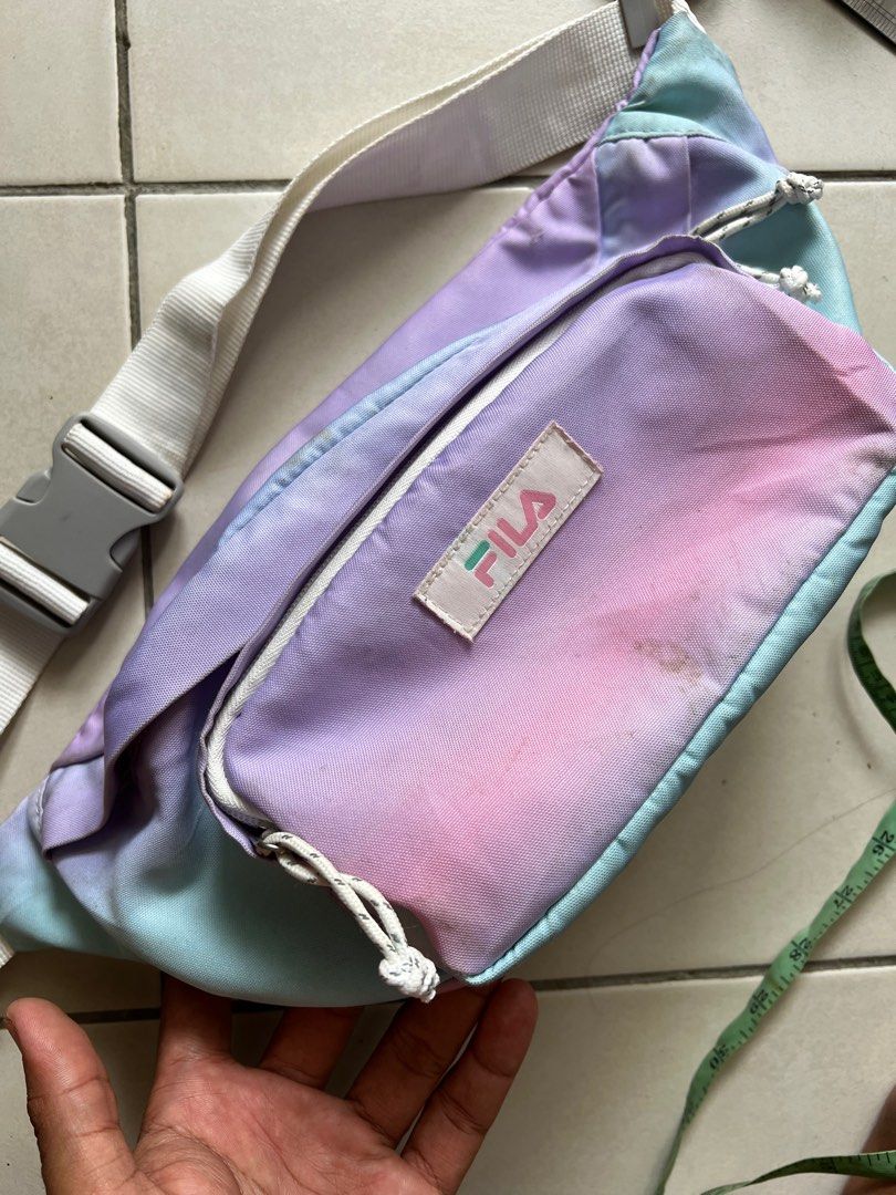 13 x 7 x 3 Fila FW2019 Waist Bag Purple Pink Gradient Colors