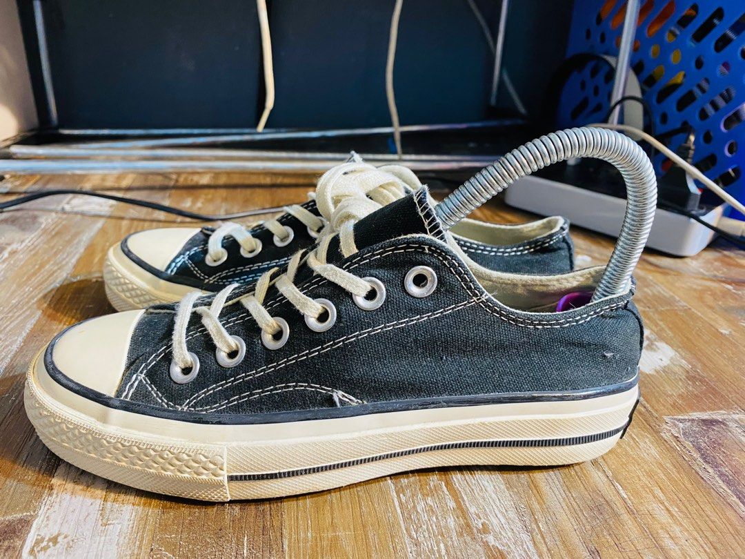 Black label converse hot sale