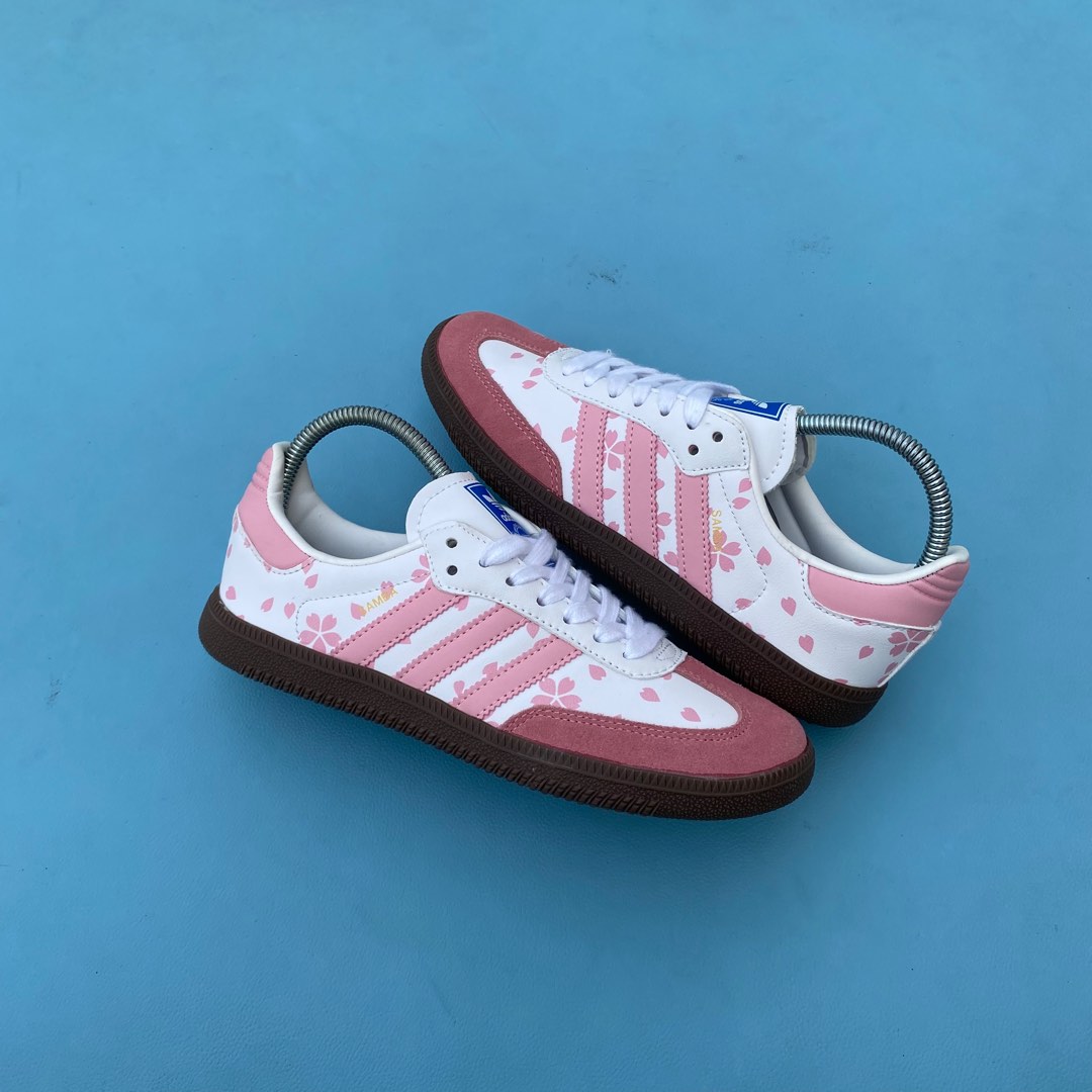 ADIDAS SAMBA, Fesyen Wanita, Sepatu di Carousell