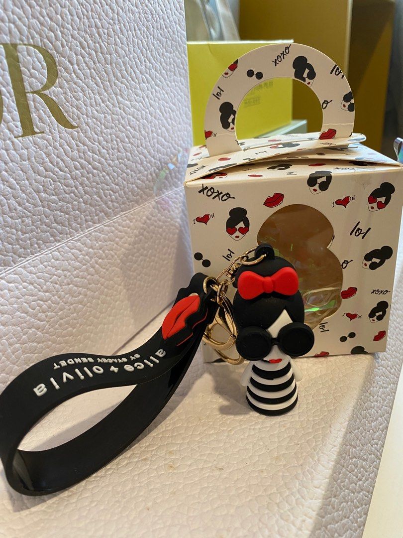 Alice and olivia keychain discount