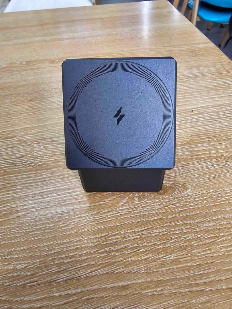 Anker 3-in-1 Cube (Category: Chargers) located in Makati City. Submitted by syshin.eo (Listing ID 1317078486, Image 3). Description: Original Minimal signs of use RFS: new charger Price slightly nego Cube only Loc: Mandaluyong.