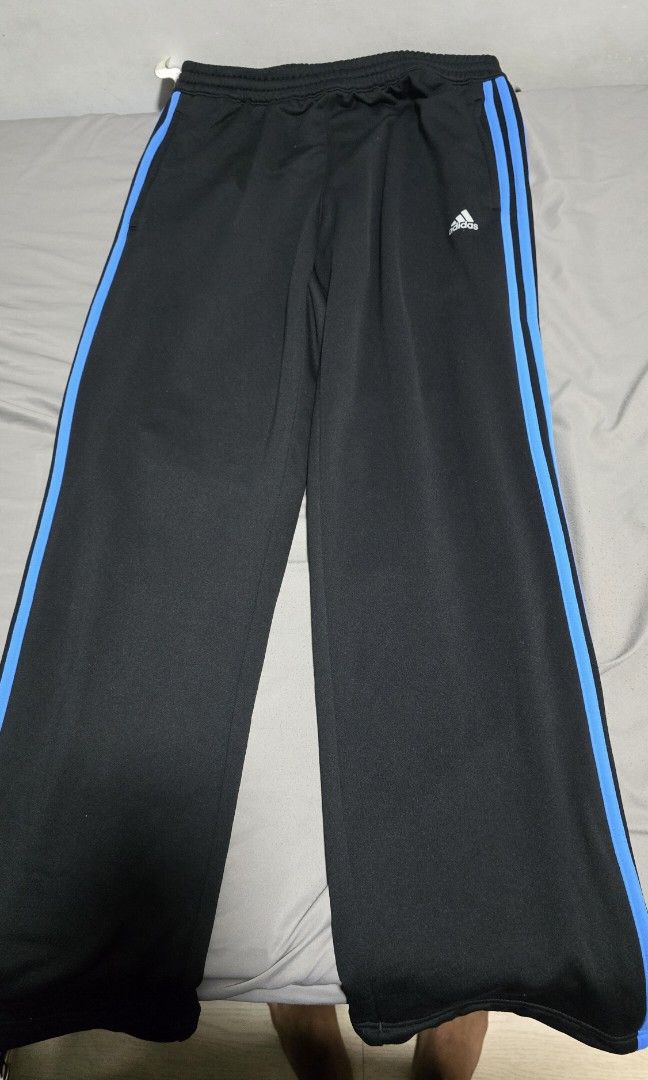 Authentic Blue Stripes Adidas Trackpants [M] (Category: Activewear) located in Quezon City. Submitted by jacksonprinsipe (Listing ID 1317083083, Image 1). Description: selling this authentic adidas track pants blue stripes. no issues. rfs: not my size anymore..