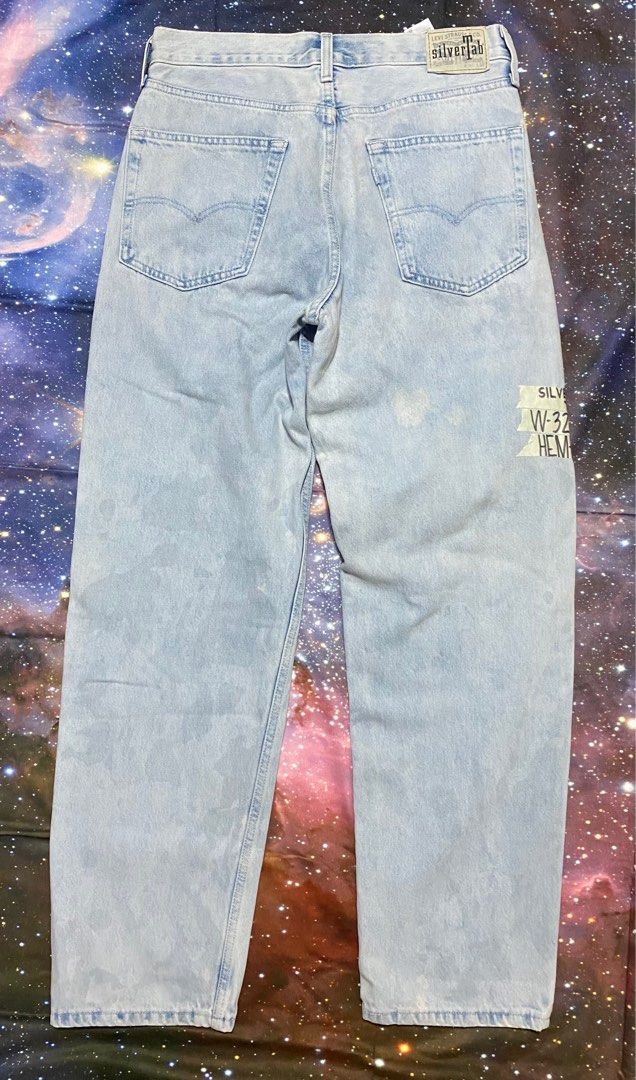 Authentic Levi’s silver tab (Category: Jeans) located in Manila. Submitted by avecillaa57811 (Listing ID 1317102660, Image 3). Description: ❗️authentic Levi’s silver tab ❗️W32 ❗️actual dims are written on the item ⚠️un even faded parts (see in picture ) 💵1.3k+sf negotiable .