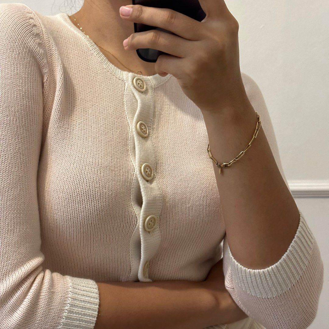 Baby pink cardigan (Category: Coats, Jackets and Outerwear) located in Tarlac. Submitted by shopsushibaby (Listing ID 1317174515, Image 1). Description: Has one missing button Best fits XS-S For reference, height is 5’4” and waistline is 27”. Avail 3 or more items for a discount! Accepted payment methods are Metrobank and GCash..