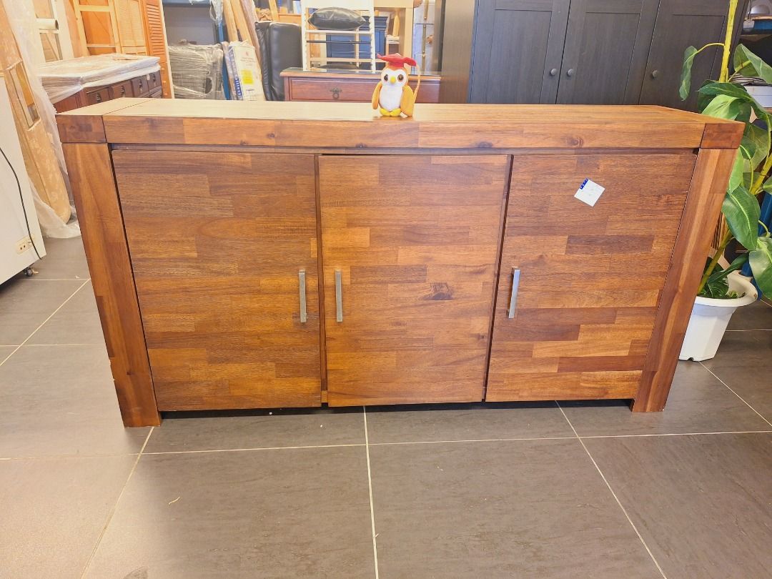 Checkered Solid Acacia Wood 3-door Buffet Sideboard | Kabinet Sisi ...