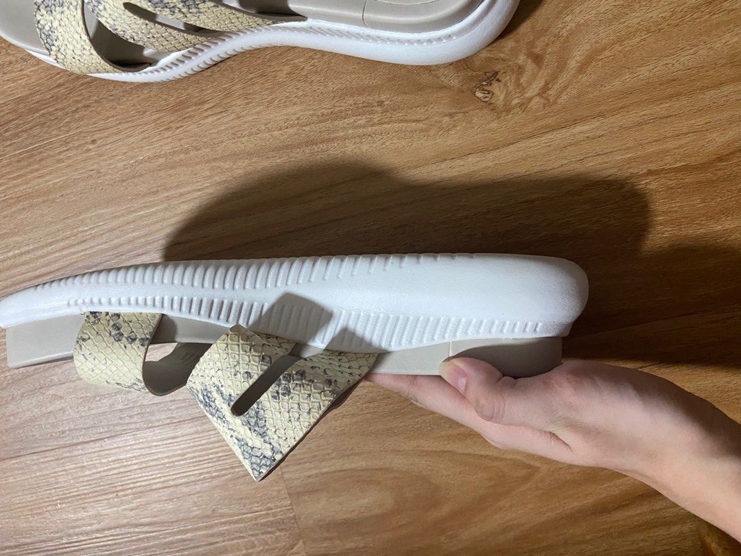 Cole Hann Snake Skin Sandals (Category: Sandals) located in Pasig City. Submitted by mbtra (Listing ID 1317095695, Image 2). Description: - US WOMEN 8.5 - slightly used but great condition - price is SLIGHTLY negotiable.