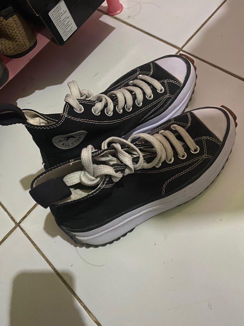 Converse unisex Fesyen Wanita Sepatu di Carousell
