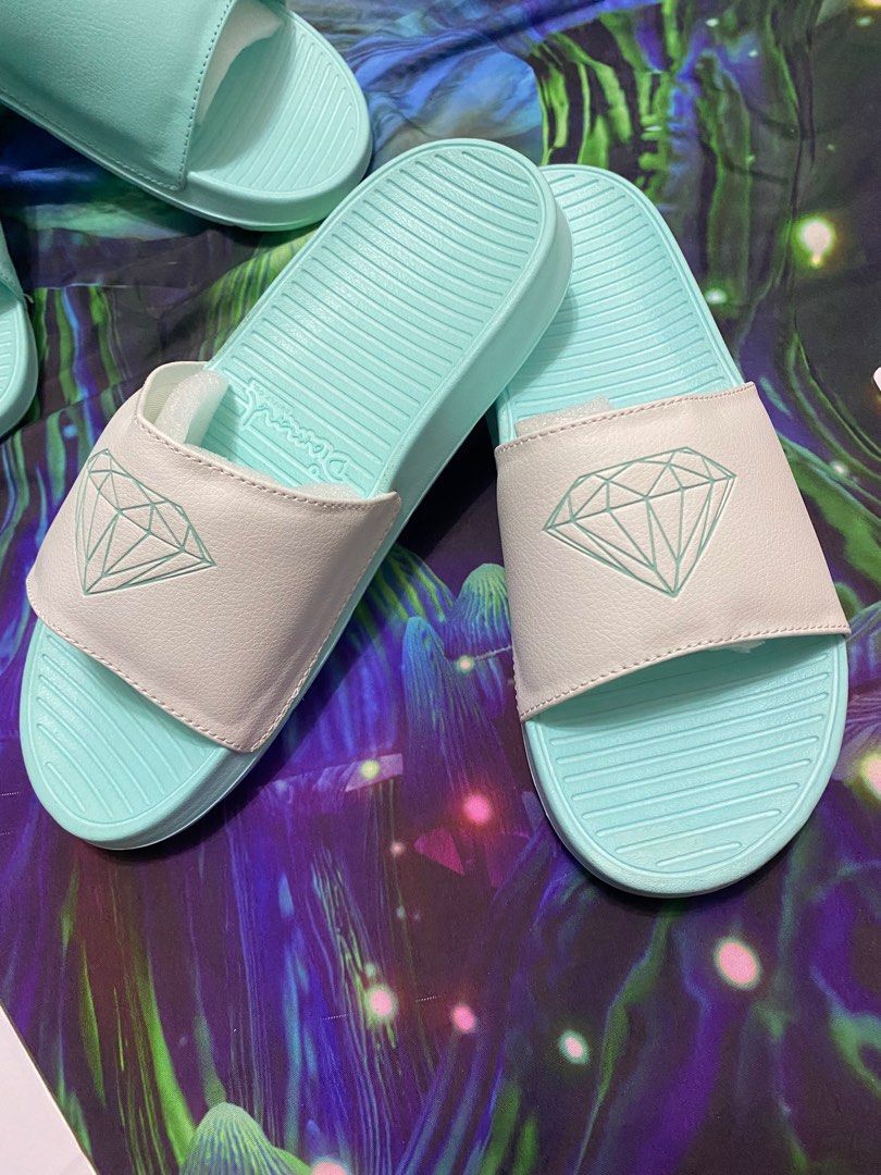 Diamond supply co sandals top