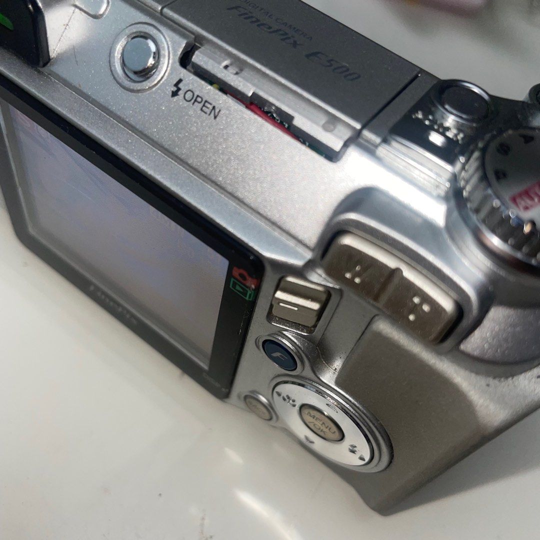 FUJIFILM Finepix E500 digital camera ccd vintage 復古相機, 攝影器材, 相機 Carousell