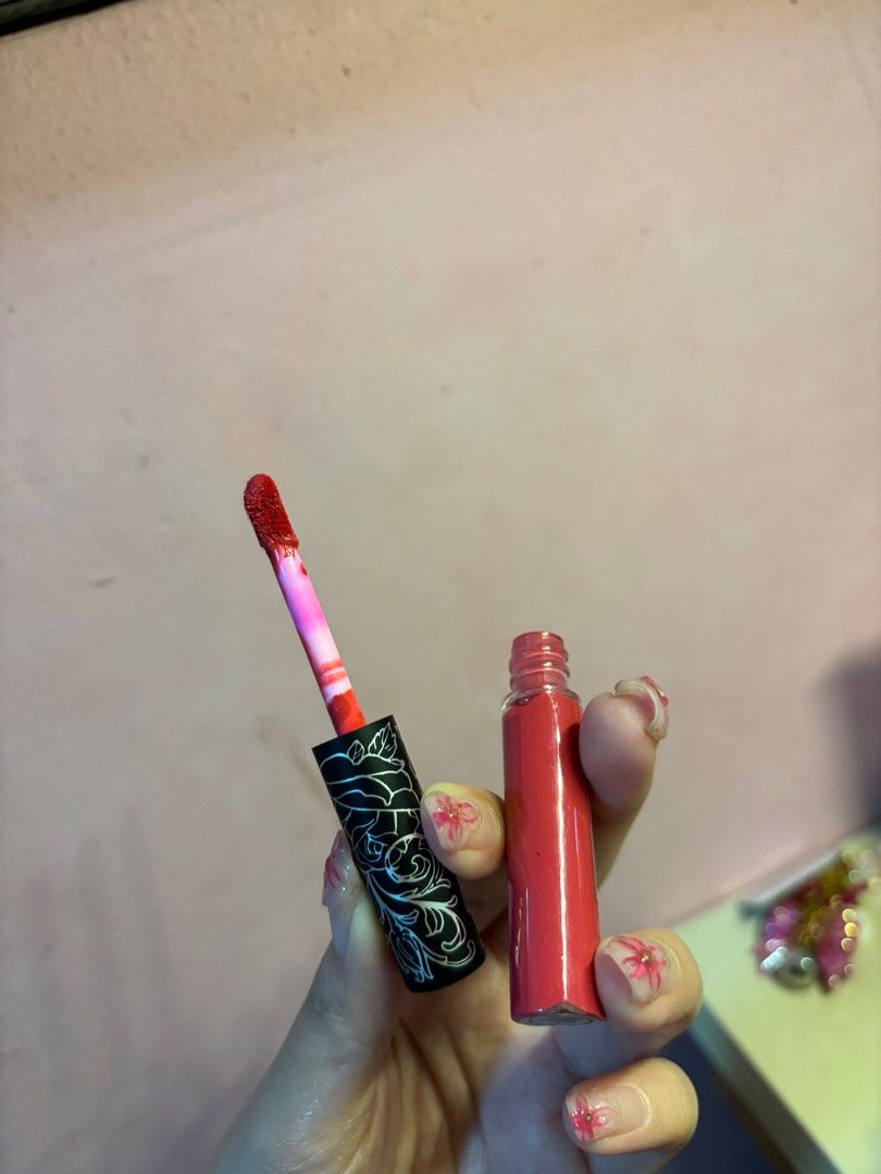 Kat Von D everlasting liquid lipstick (Category: Makeup) located in Quezon City. Submitted by hscherryy (Listing ID 1317114773, Image 2). Description: Swatched once. 3ml.