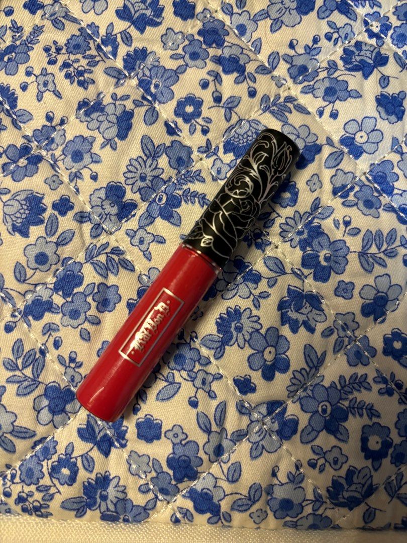 Kat Von D everlasting liquid lipstick (Category: Makeup) located in Quezon City. Submitted by hscherryy (Listing ID 1317114773, Image 1). Description: Swatched once. 3ml.