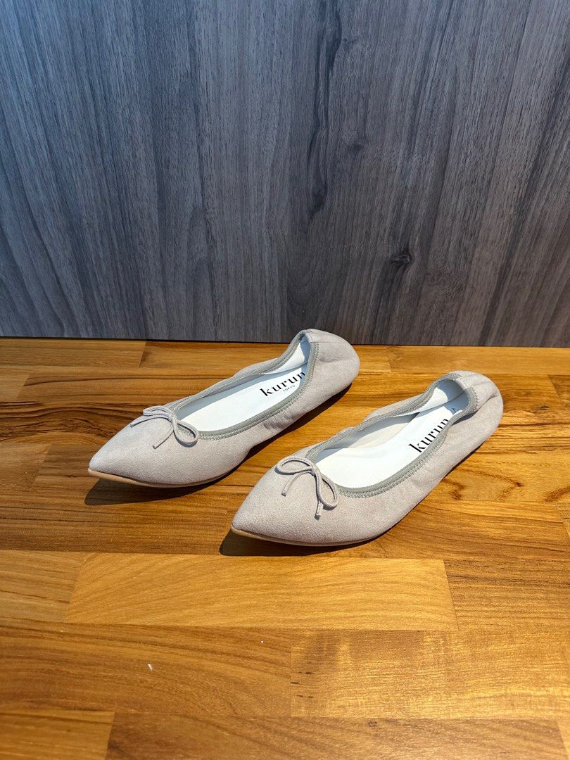 Light gray flats shop