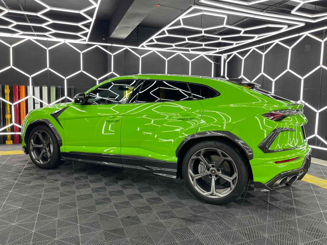 Lamborghini Urus Green Auto (Category: Used Cars) located in Pasig City. Submitted by tycoon.cars (Listing ID 1317048853, Image 3). Description: LAMBORGHINI URUS - 2022 Model - 15,XXX Original Mileage - 1st Owned - LOCAL PGA UNIT - CASA RECORDS - CARBON ACCENTS - BLACK INTERIOR - UNDER WARRANTY We Don’t Sell Cars, We Sell Dreams. BUY•SELL•TRADE•CONSIGN•FINANCING Tycoon Powercars www.tycoonpowercars.com Autocamp #100 Ortigas Avenue, Pasig City, PH