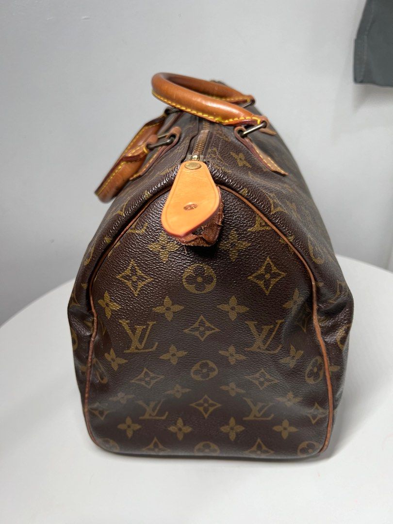 LV Speedy 35 (Category: Luxury Bags & Wallets) located in Las Pinas. Submitted by kattesantiago (Listing ID 1317104973, Image 3). Description: .