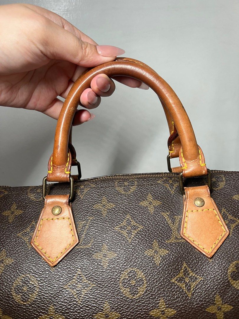 LV Speedy 35 (Category: Luxury Bags & Wallets) located in Las Pinas. Submitted by kattesantiago (Listing ID 1317104973, Image 2). Description: .