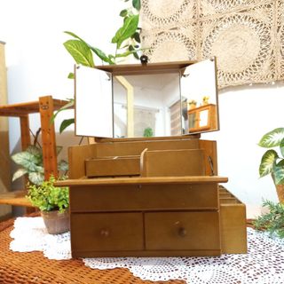 (Category: ) located in . Submitted by millennialmeetsvintage (Listing ID 1317131024, Image 1). Description: .
